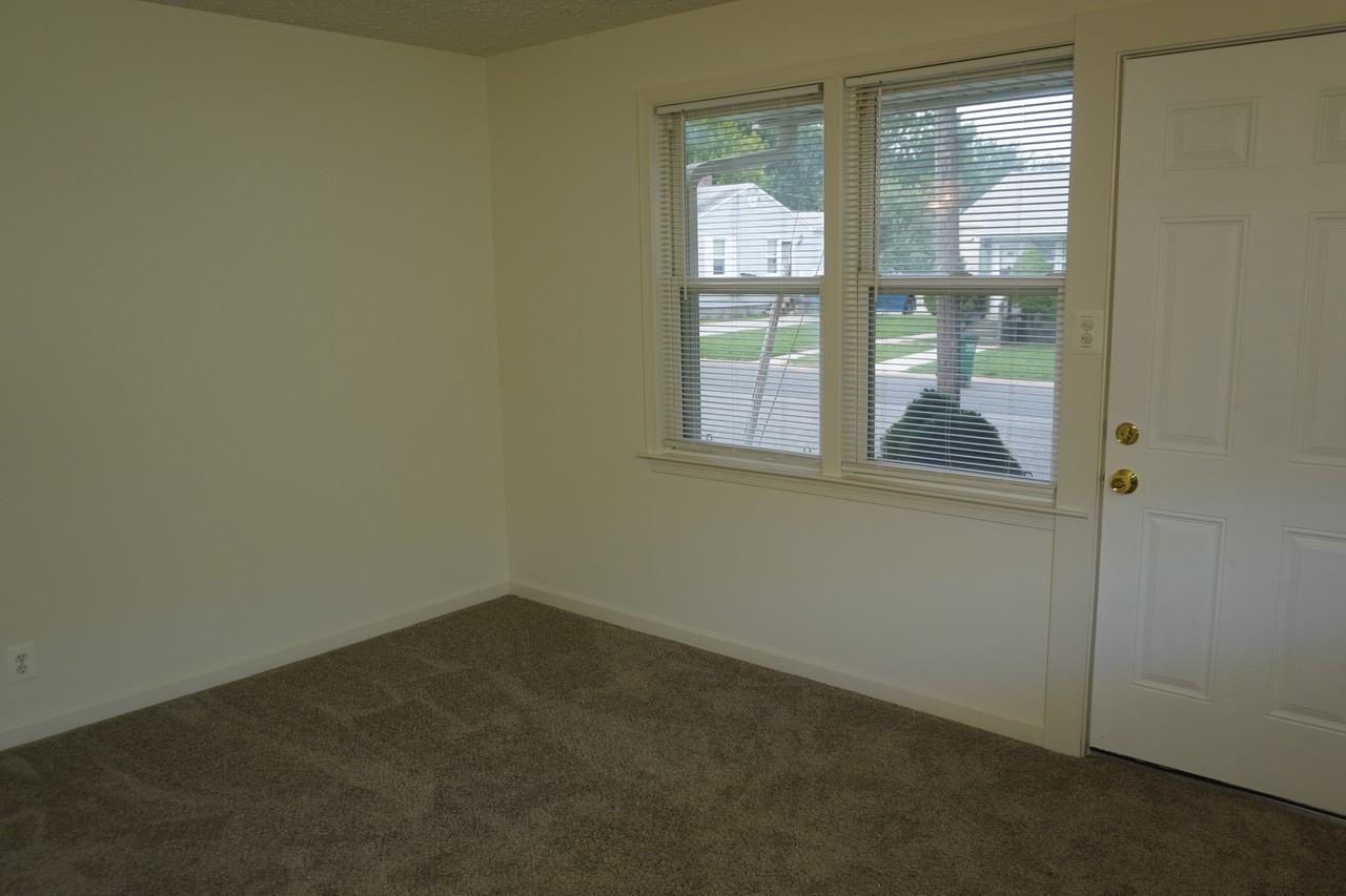 67 Swan Street - Photo 4 of 34