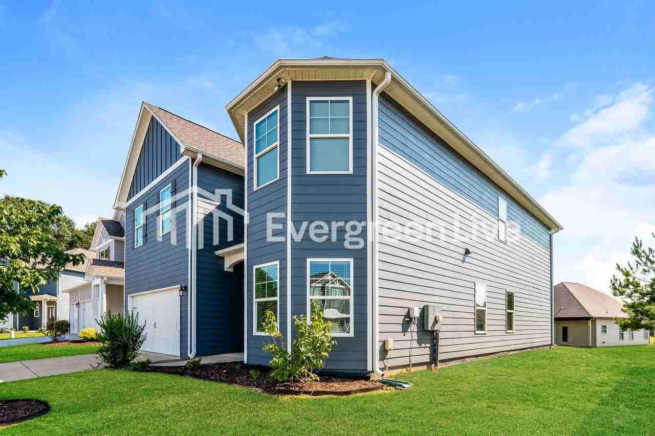 9969 Hunter Pl - Photo 2 of 15