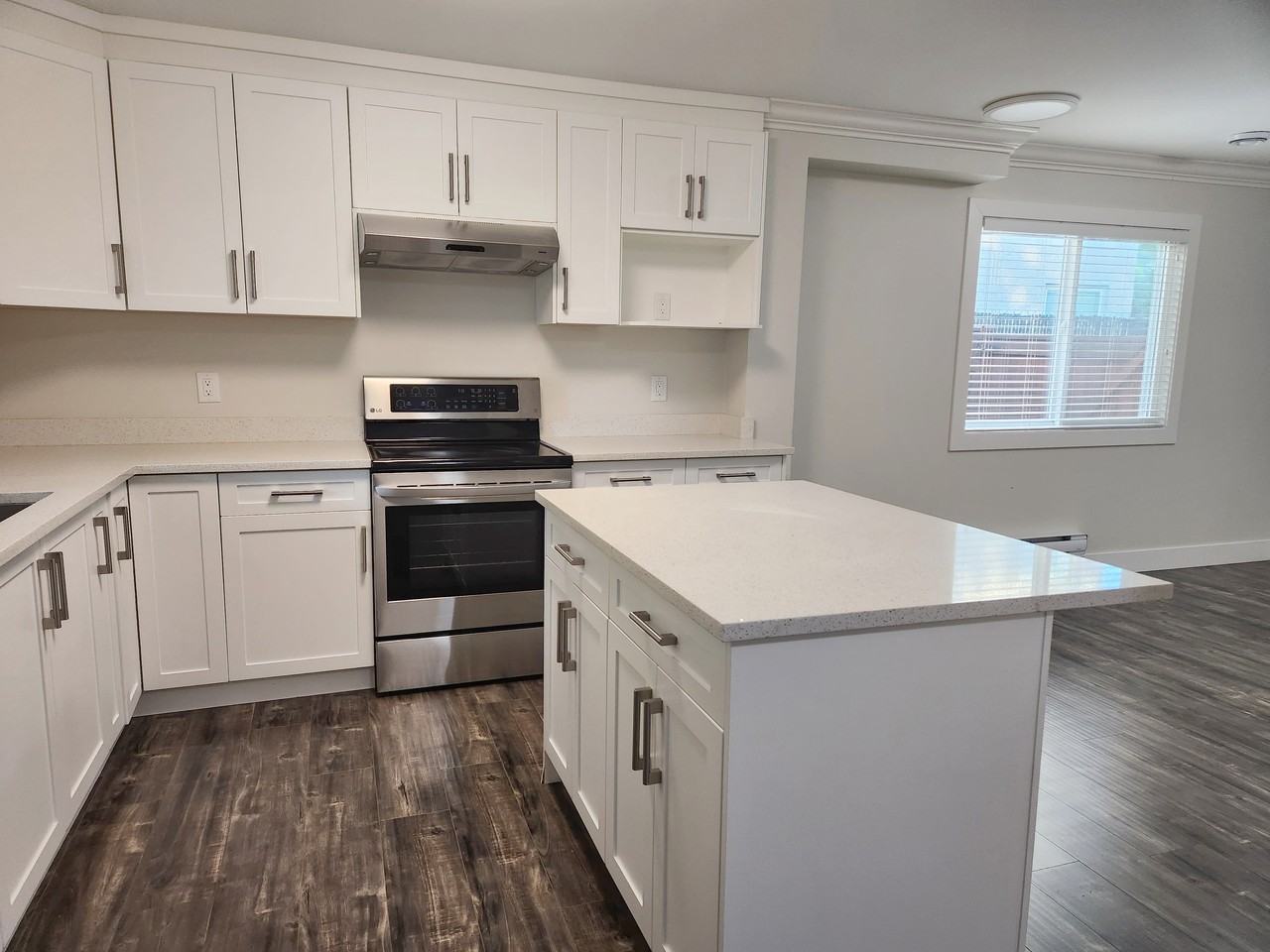 20231 54 Avenue - Photo 2 of 10