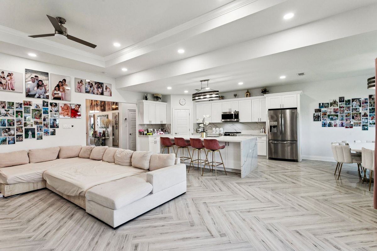 1837 Lake Superior Dr - Photo 2 of 12