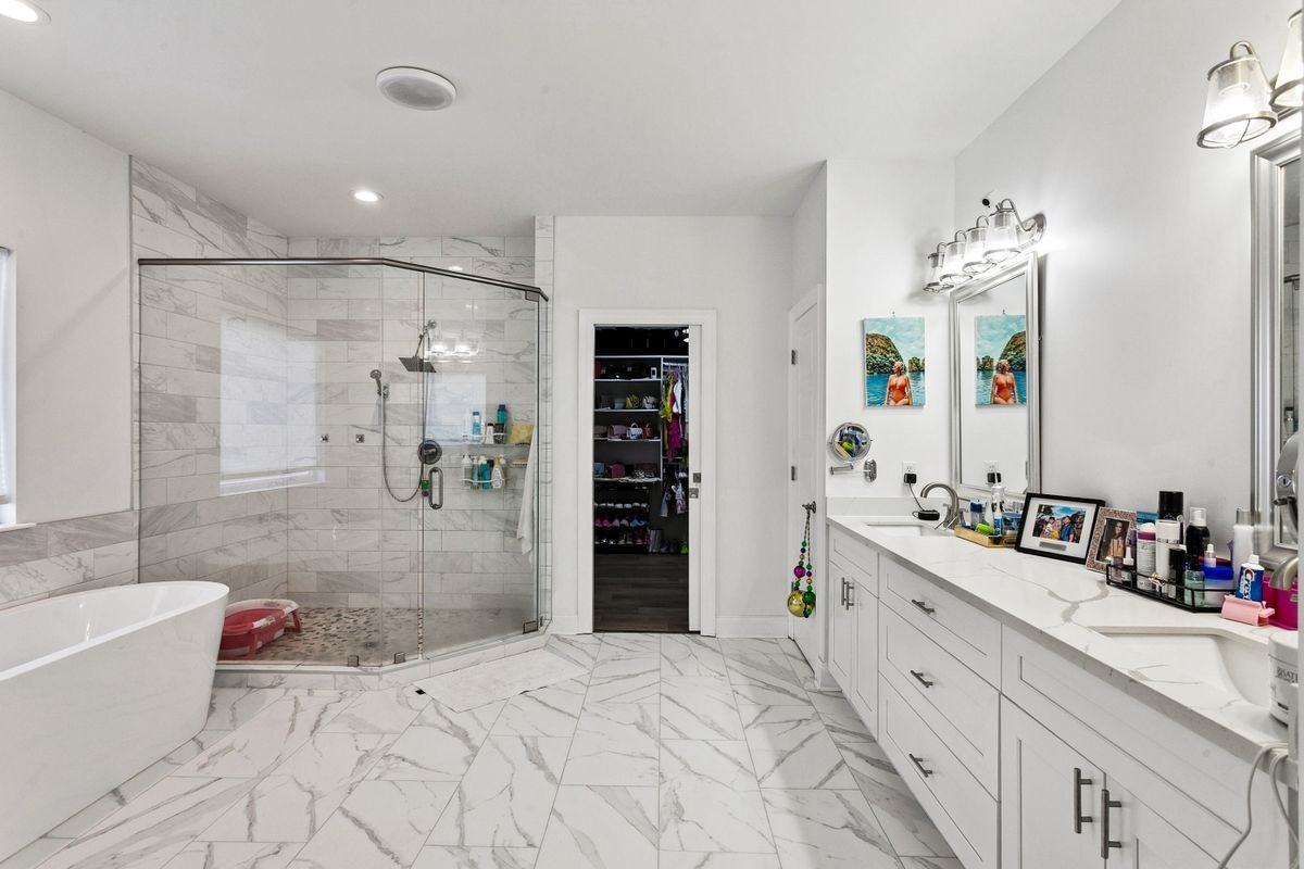 1837 Lake Superior Dr - Photo 3 of 12