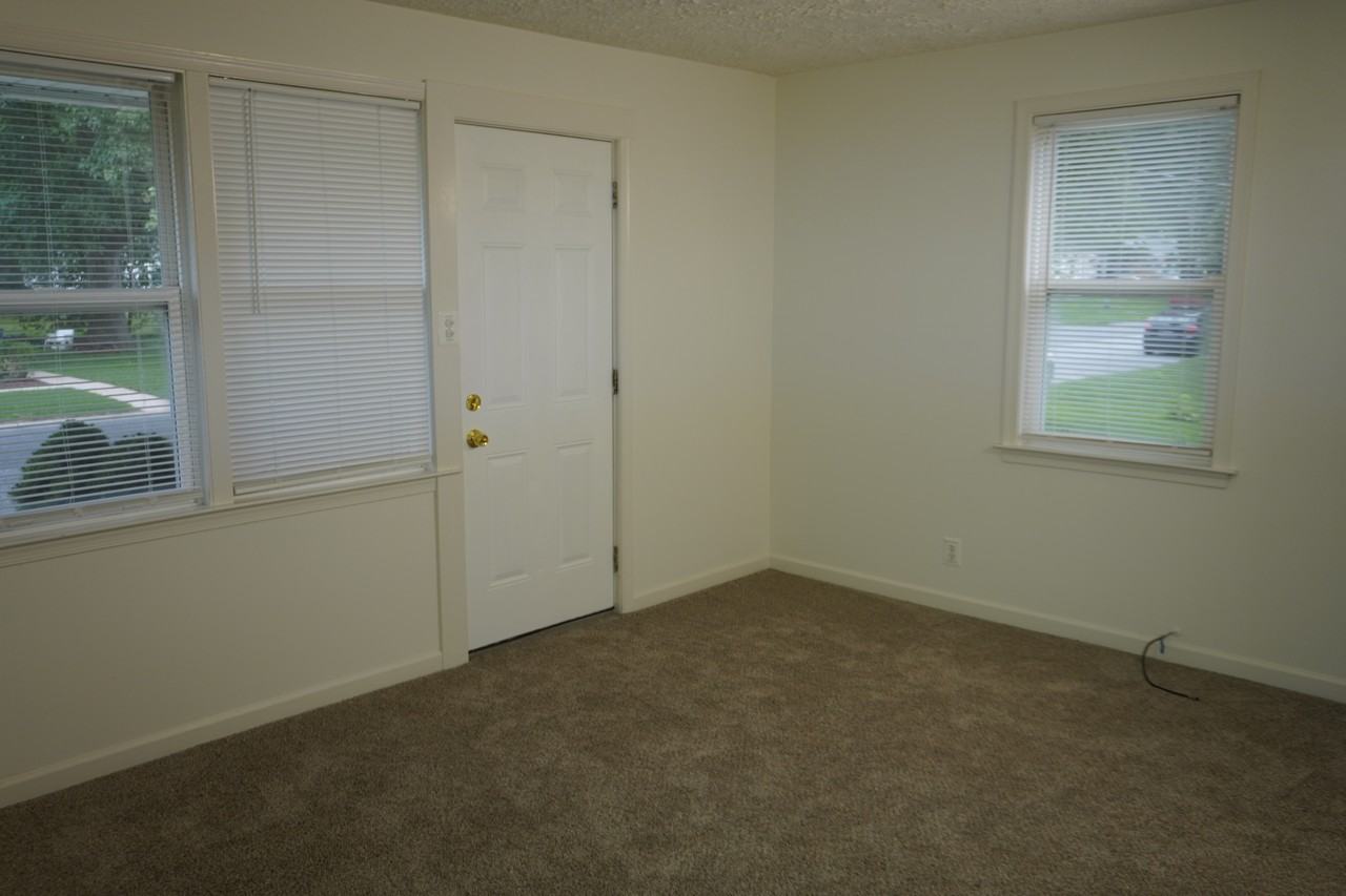 67 Swan St #NA - Photo 4 of 33