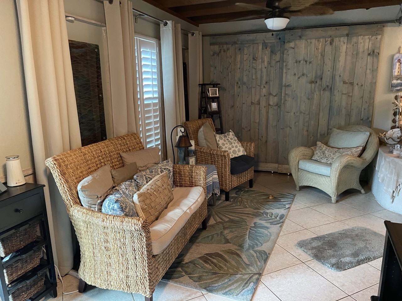 1980 Sw 28th Ter #NA - Photo 3 of 11