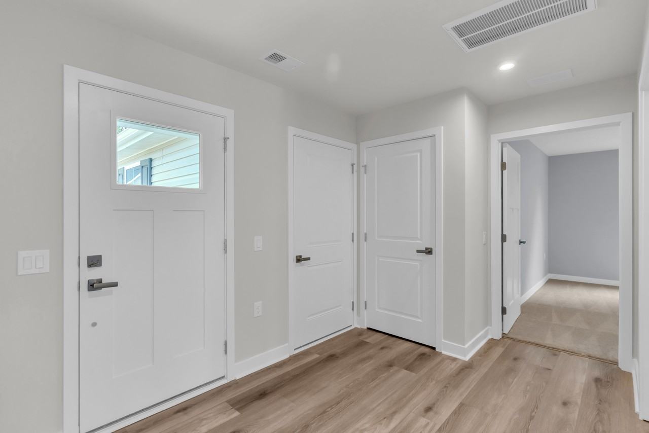 1127 Middle Crest Dr Ne #NA - Photo 5 of 45