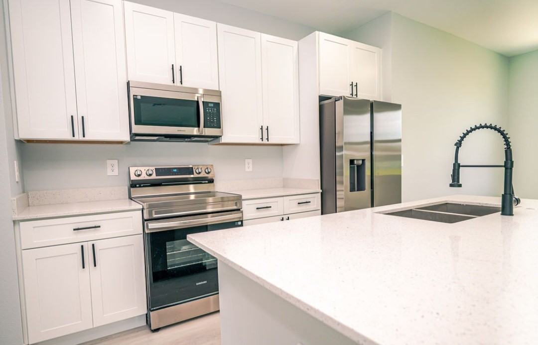 1103 Saint Tropez Court - Photo 2 of 26