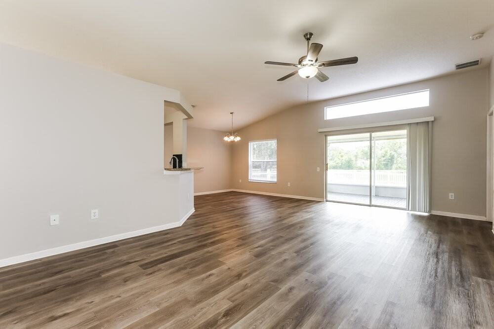 1106 Summer Breeze Dr - Photo 4 of 16