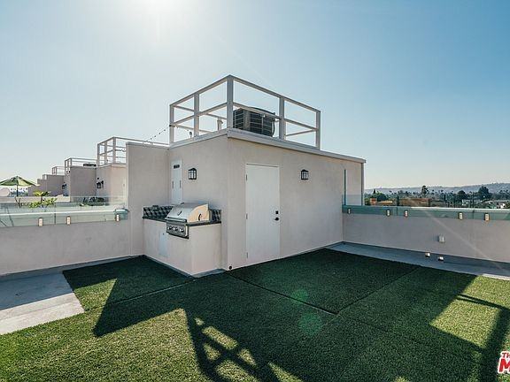 1828 1/2 S Redondo Blvd - Photo 6 of 16