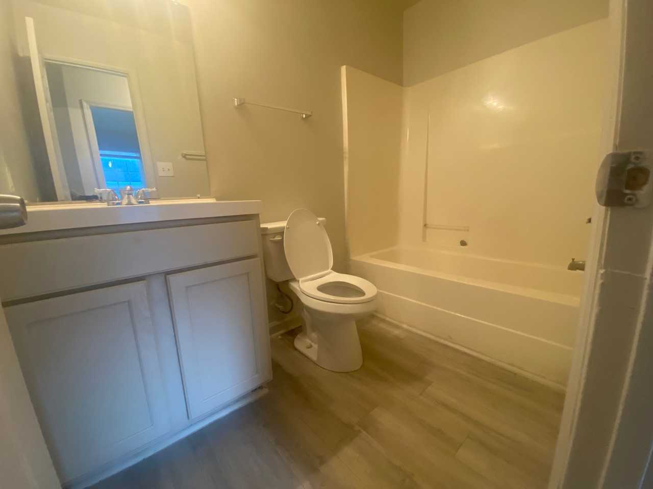 3320 Beck St - Photo 4 of 23