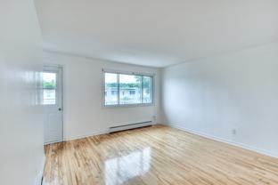 5560 Rue Desmarteau - Photo 1 of 1