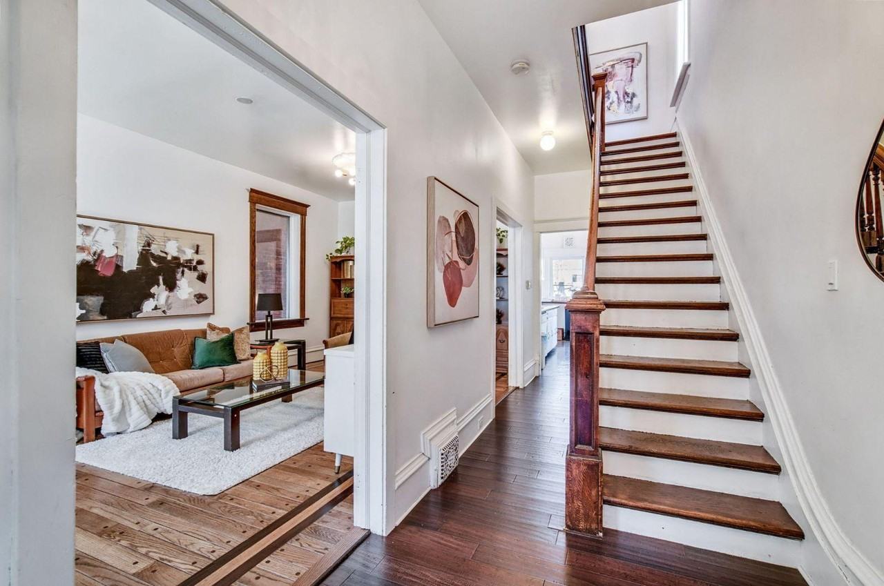 20 Locke St S - Photo 3 of 20
