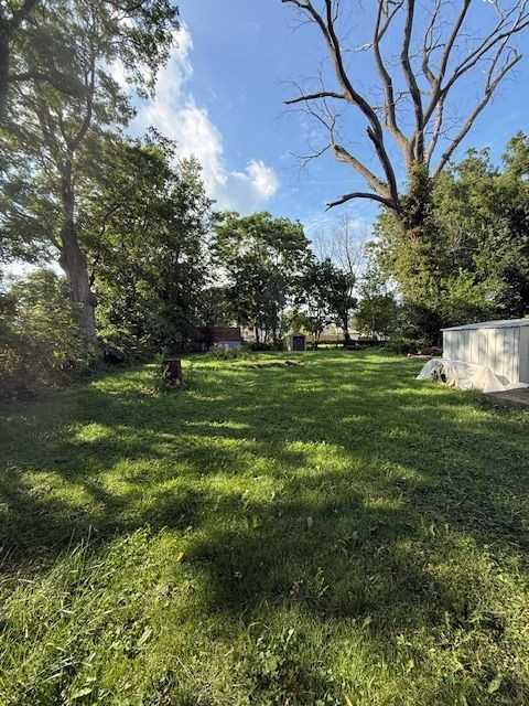 621 1/2 E Adams St - Photo 2 of 16