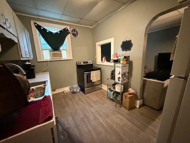 621 1/2 E Adams St - Photo 5 of 16