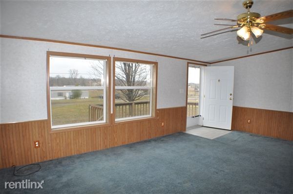 735 Medley Dr - Photo 3 of 14