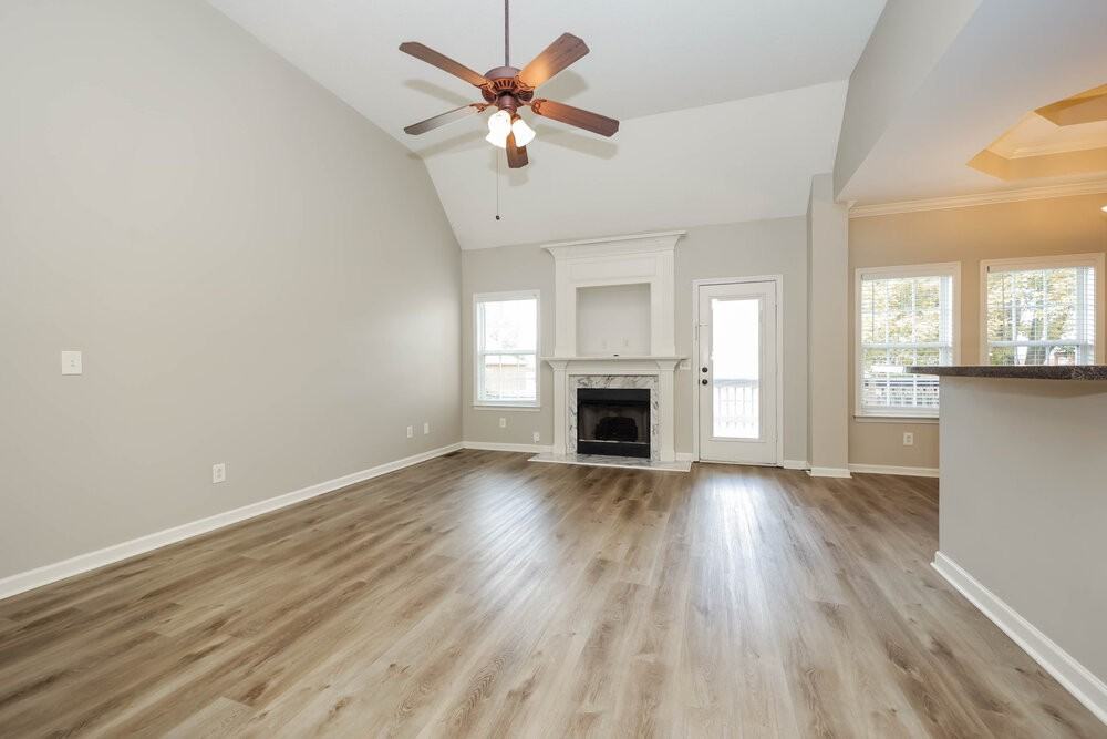 2625 Dorset St - Photo 4 of 17