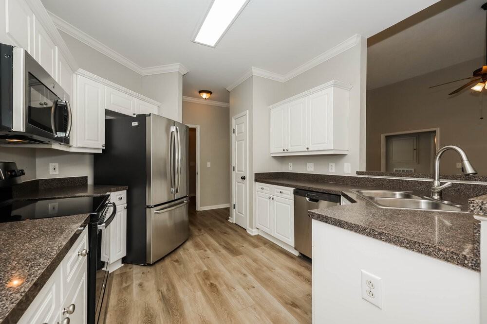 2625 Dorset St - Photo 7 of 17