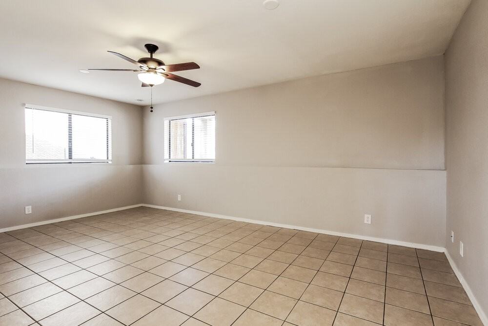 1226 W Seashore Dr - Photo 5 of 18