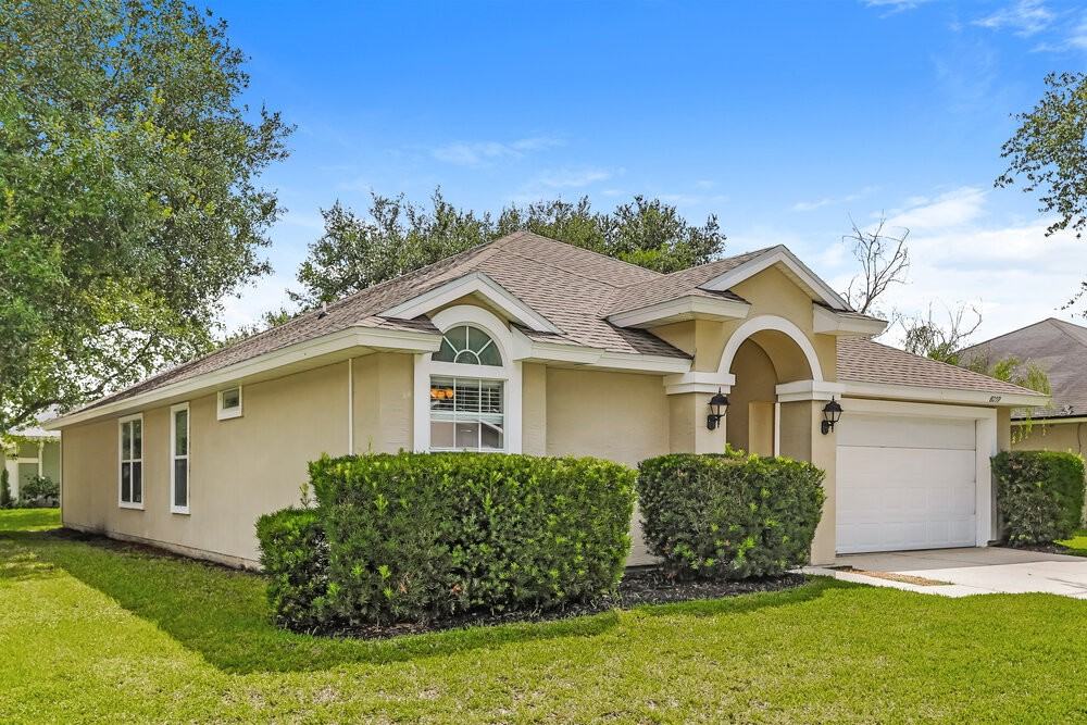 8059 Carisbrook Court - Photo 3 of 16