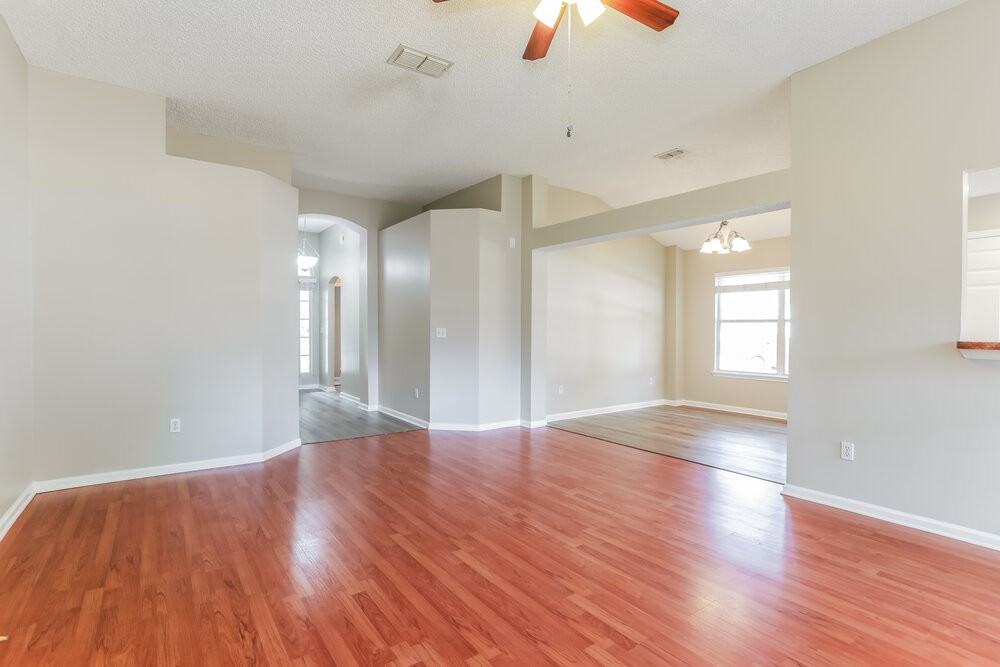 8059 Carisbrook Court - Photo 4 of 16