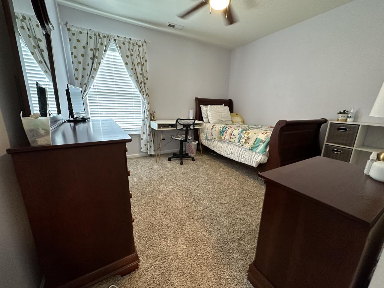 350 Ashdale Dr - Photo 2 of 12