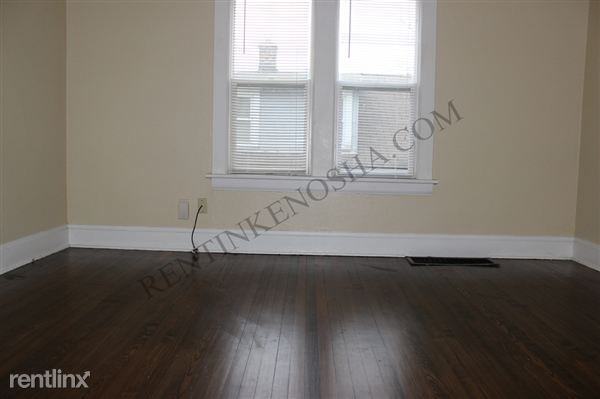 1920 42nd St - Photo 2 of 10