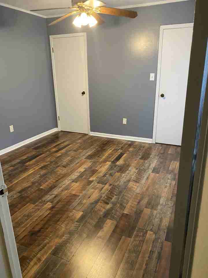 904 Pike Ave #904 - Photo 5 of 9