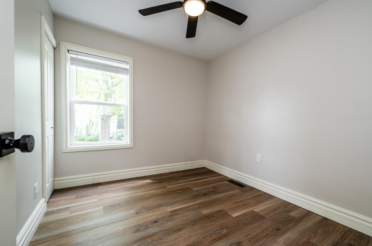 914 Main St #1 - Photo 5 of 13