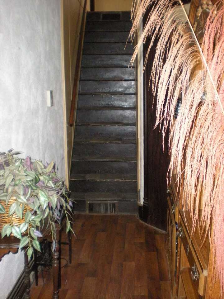 150 Robinson St #150A - Photo 3 of 16