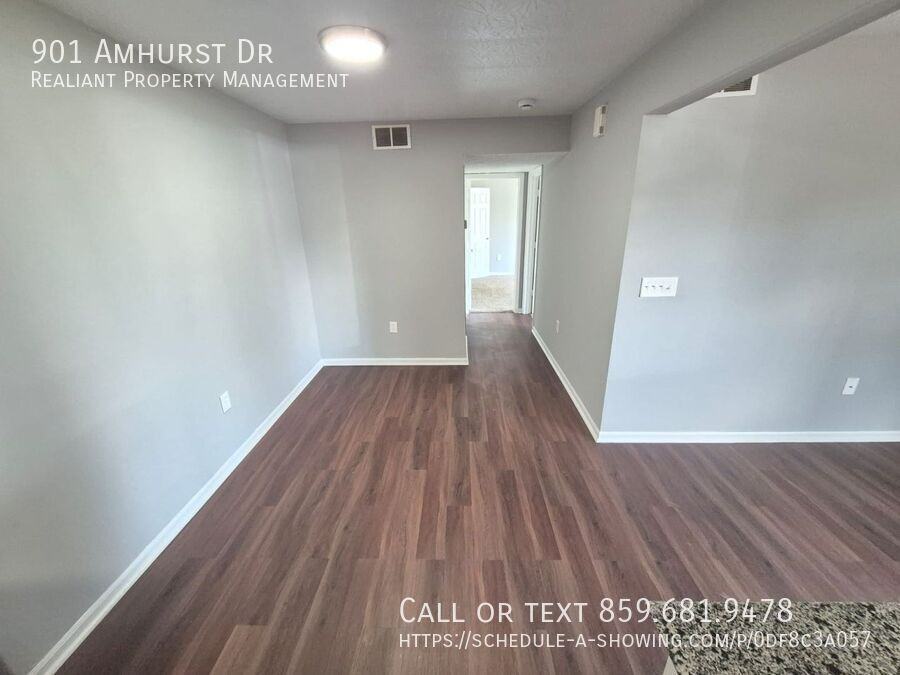 901 Amhurst Dr - Photo 2 of 12