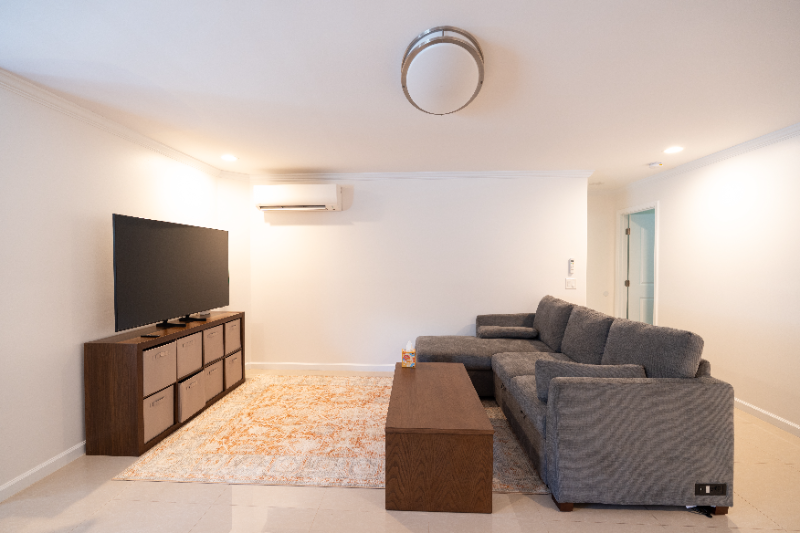 2240a Metcalf Street - Photo 6 of 25