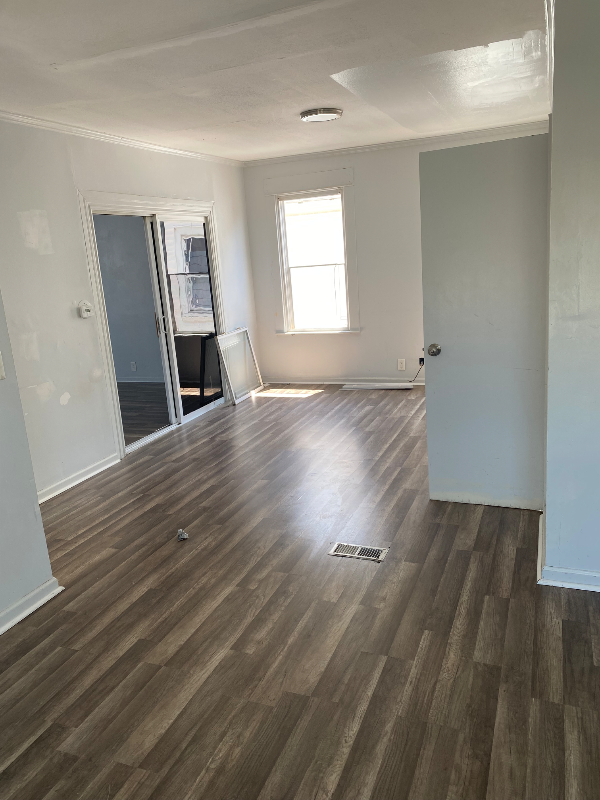 438 Union Ave #2FL - Photo 2 of 7