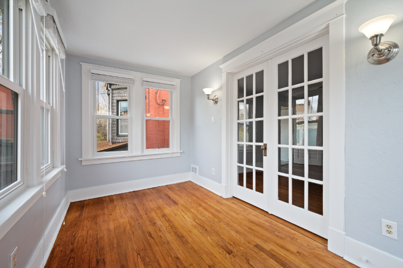215 Elysian St #2 - Photo 3 of 20