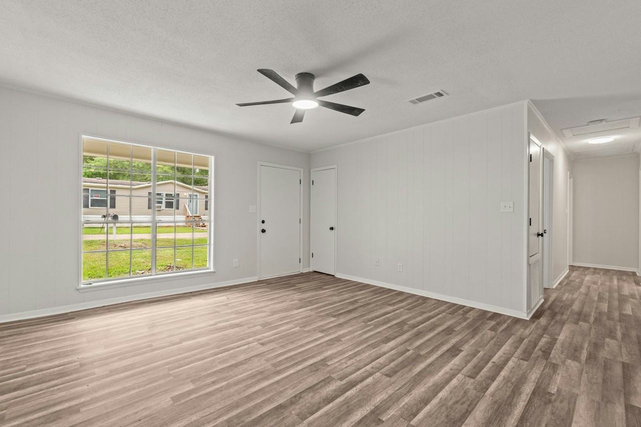 6 Woods Avenue - Photo 3 of 12