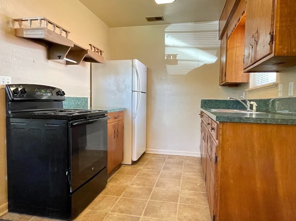 1910 Westwood Avenue Unit A - Photo 2 of 9