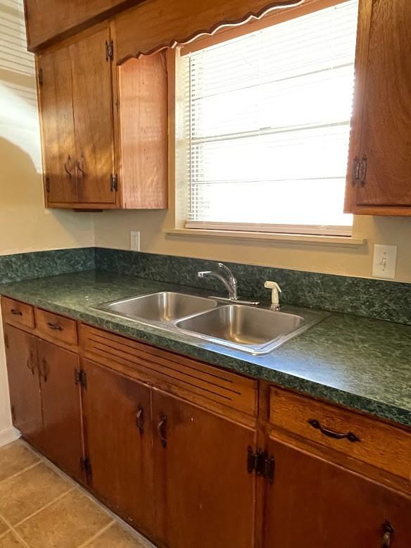 1910 Westwood Avenue Unit A - Photo 3 of 9