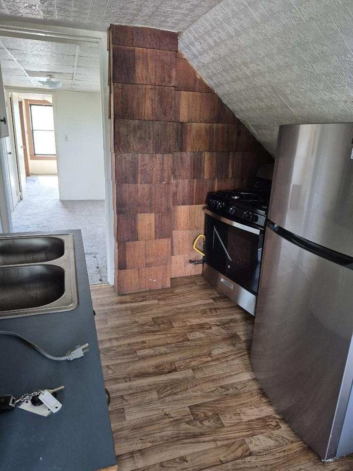 107 Parsons Avenue - Photo 3 of 9