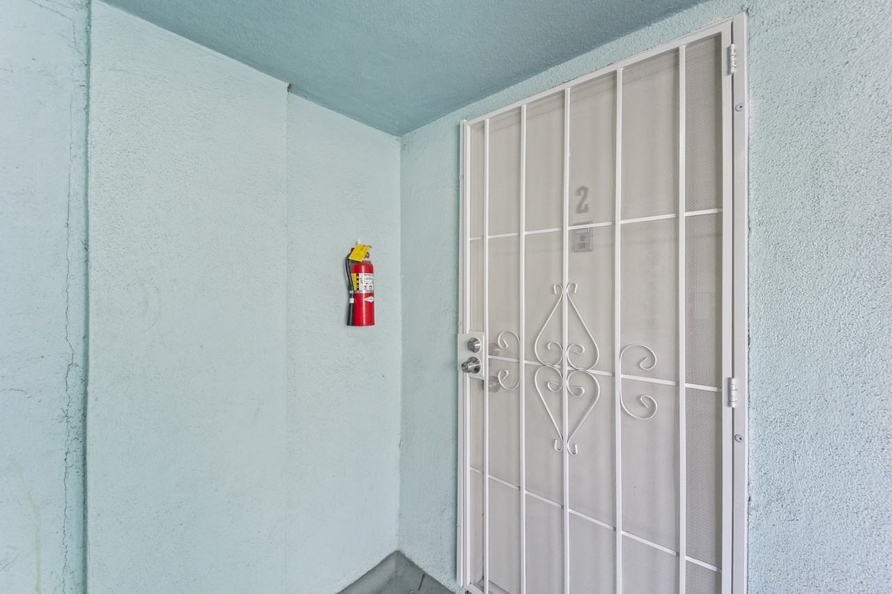 4323 Van Nuys - Photo 2 of 10