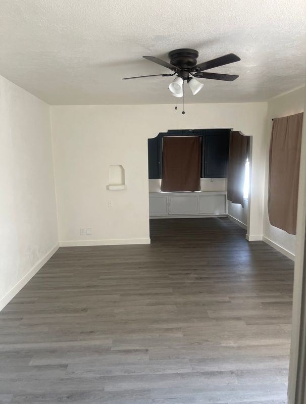912 Jeffrey St - Photo 4 of 14