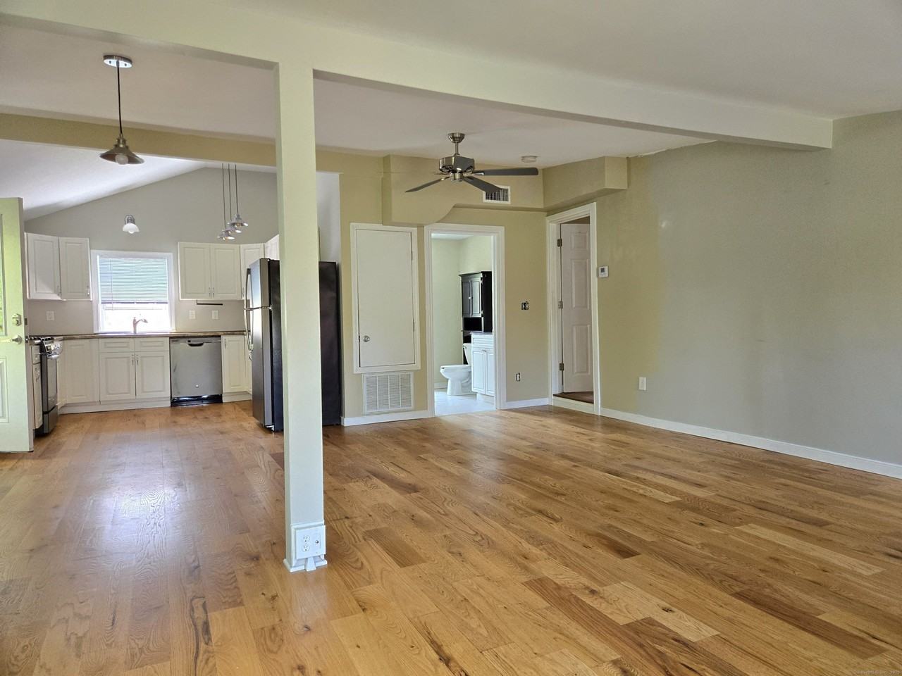 190 Short Beach Road - Photo 5 of 10