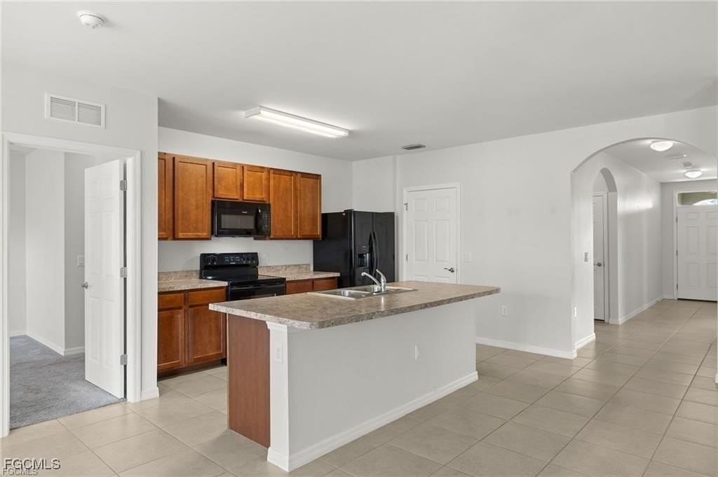 3495 Acapulco Cir - Photo 3 of 17