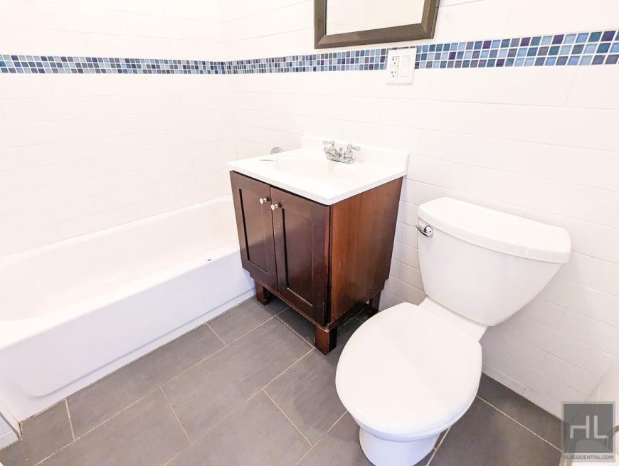 1143 Dekalb Avenue - Photo 6 of 6