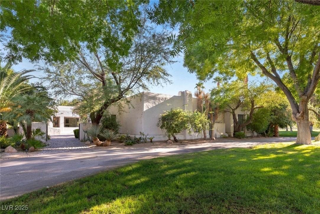 7330 N Rainbow Blvd - Photo 2 of 50