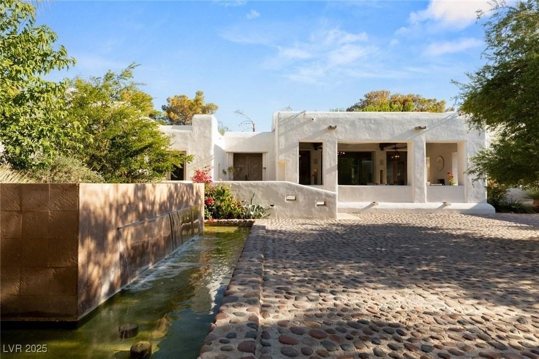 7330 N Rainbow Blvd - Photo 5 of 50