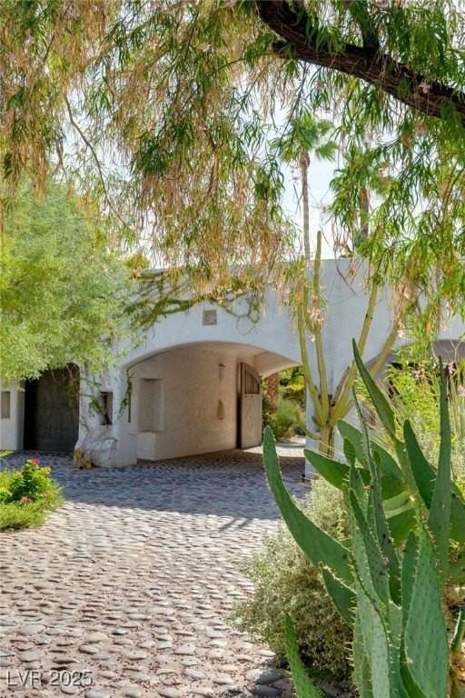 7330 N Rainbow Blvd - Photo 7 of 50