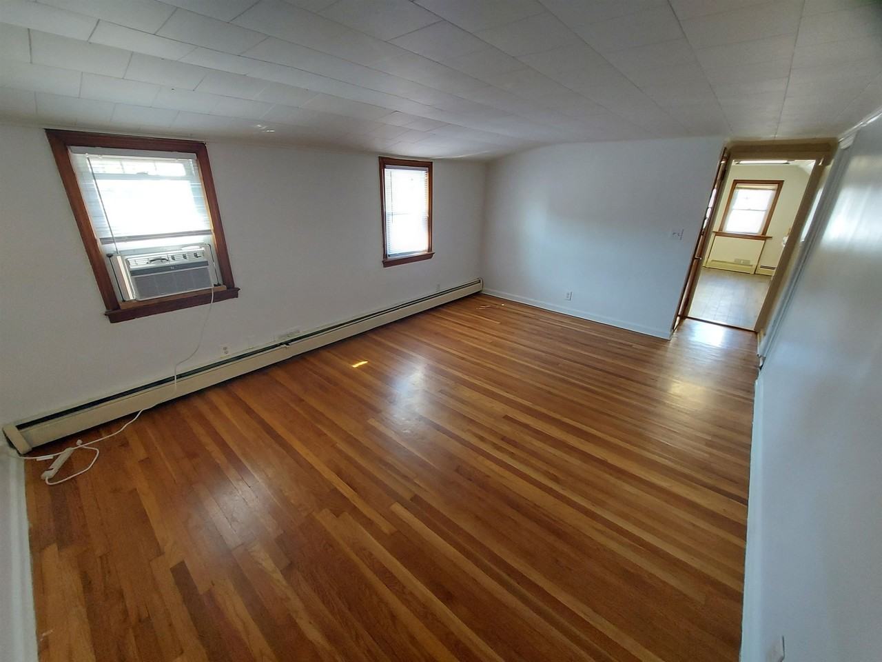 48 W 32nd St - Photo 4 of 15