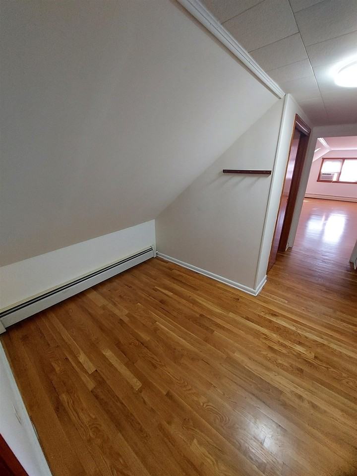 48 W 32nd St - Photo 7 of 15