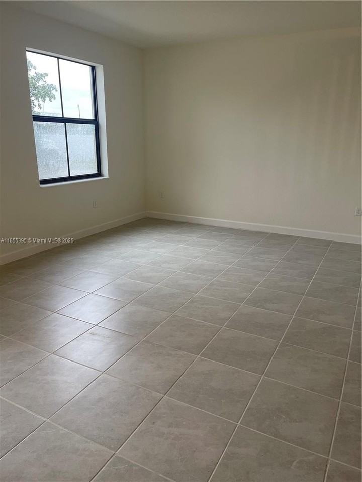 3244 W 114th Ter #3244 - Photo 2 of 16