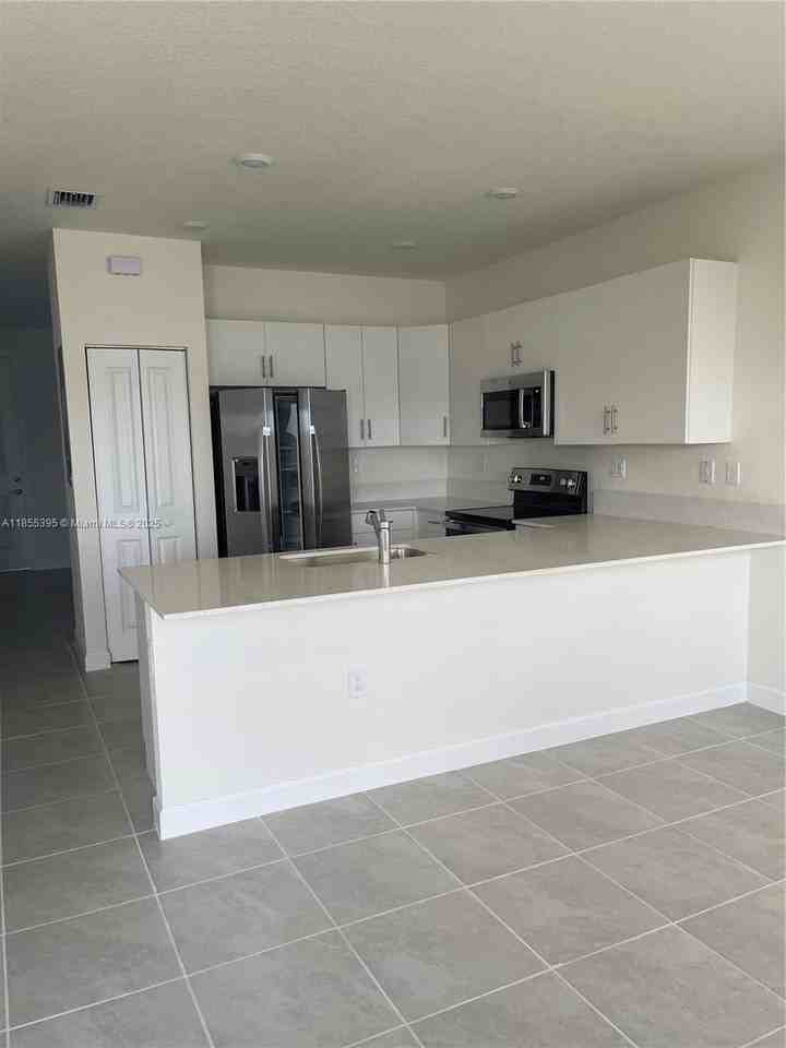 3244 W 114th Ter #3244 - Photo 7 of 16