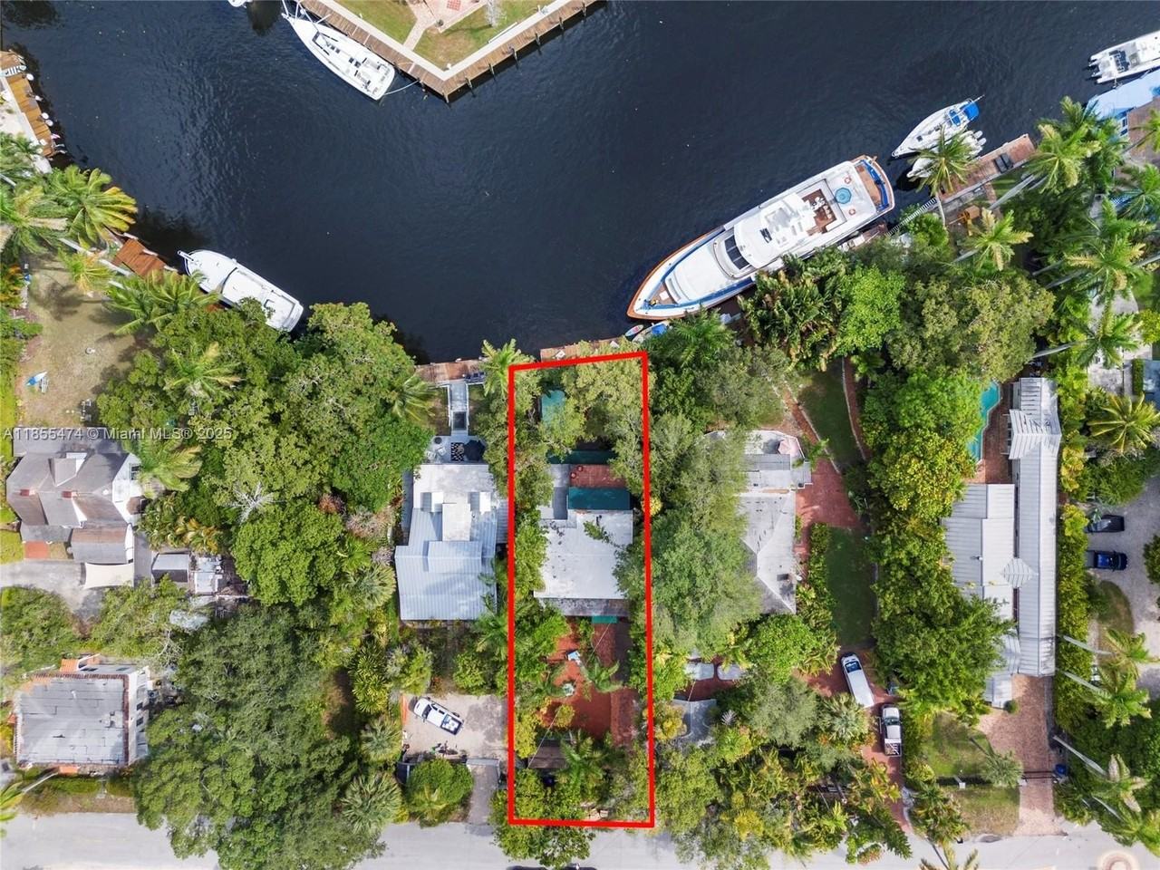 918 Tequesta St - Photo 2 of 39