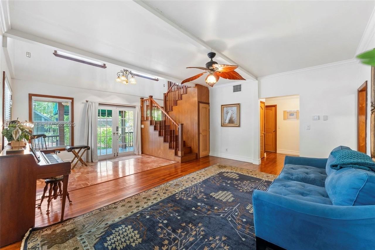 918 Tequesta St - Photo 7 of 39