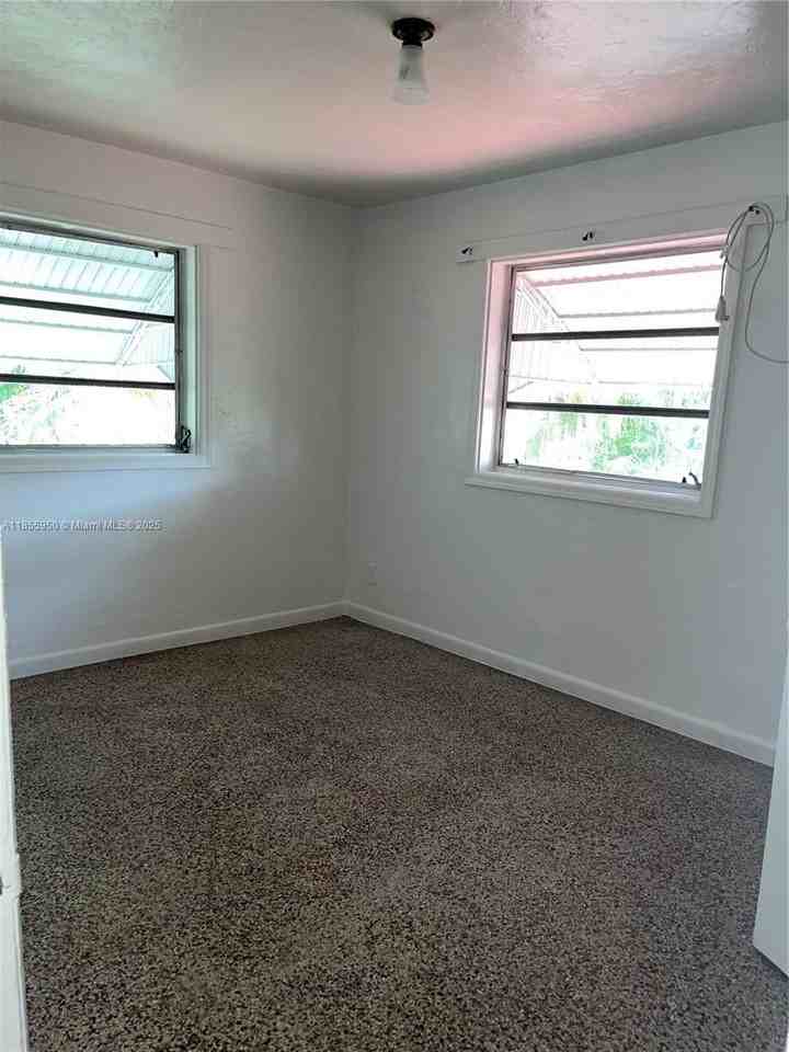 2023 Taylor St #2023 - Photo 6 of 16